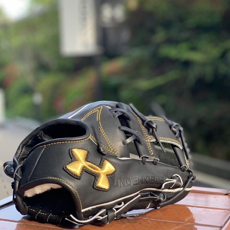 UNDER ARMOUR アンダーアーマー ベースボール UA アンディナイアブル 硬式野球 内野手用 グラブ（KI）1366695（001：BLK）グラブ グローブ UA UNDENIABLEシリーズ UNDENIABLE 最高峰 日本製